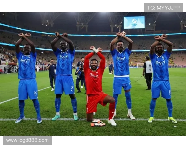 全球足球明星阵容及其精彩瞬间照片展示