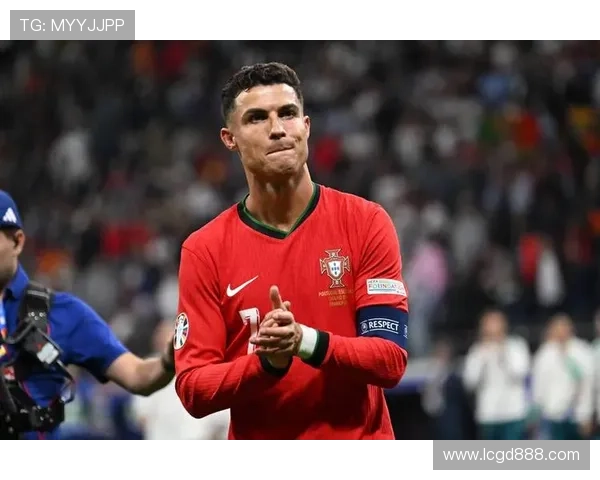 全球足球明星汇总图标展示各国球员风采与成就