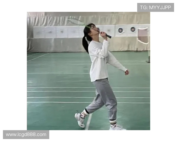 刘静专访:从青涩球员到网球明星的成长之路回顾 刘静专访:从青涩球员到网球明星的成长之路回顾