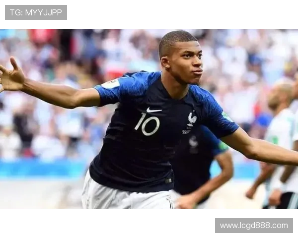 特朗普与足球明星的奇妙合作引发全球热议与关注